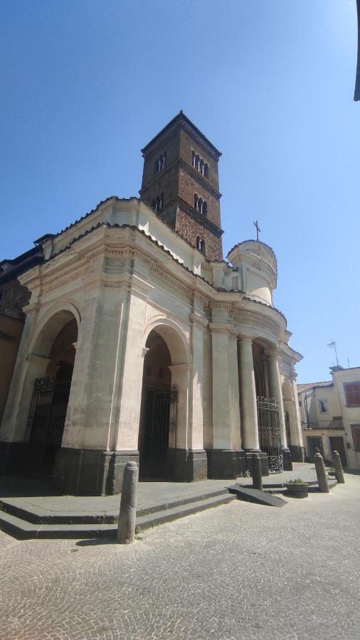 Piazza Duomo Casa Vacanze Sutri Extérieur photo